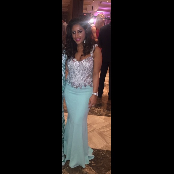Prom dress !!! Beautiful embellished dress with pearls and jewels - Picture 1 of 7